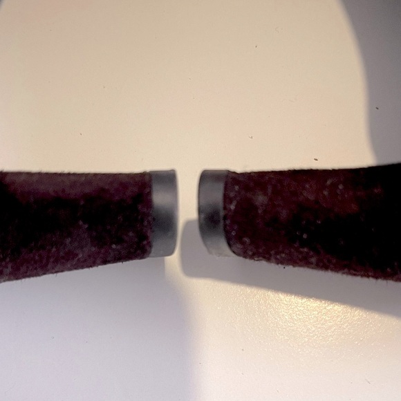 Stuart Weitzman Dark Brown Suede Heels - Picture 4 of 9